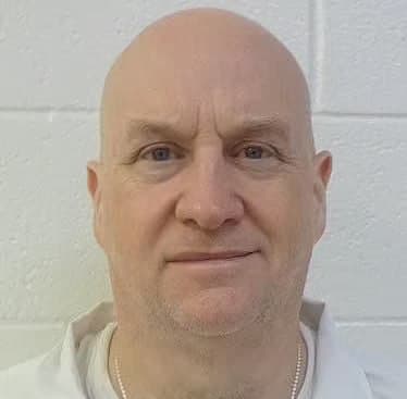 ארה"ב ארקנסו גרנט הארדין מפקד משטרה לשעבר הורשע ב אונס רצח ברח מהכלא