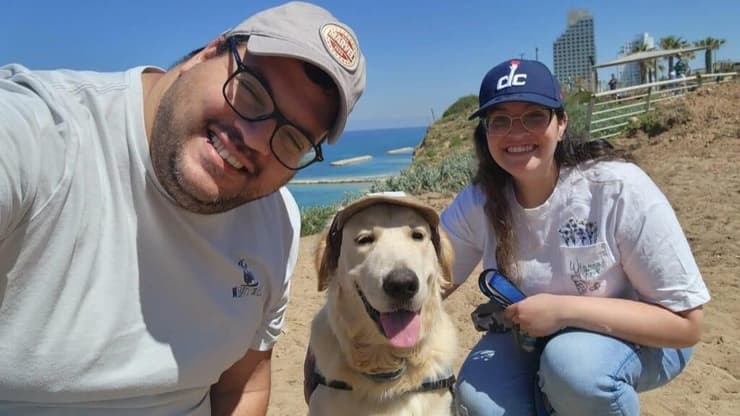 תומר וזיו פילו. בהתחלה היא חשבה שהם יישארו ידידים, אבל כשנהייתה לו חברה היא הבינה שהיא מקנאה (צילום: אלבום משפחתי) תומר וזיו פילו