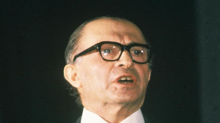 בגין. החל לכהן בתפקיד בגיל 63 (צילום: דוד רובינגר) מנחם בגין