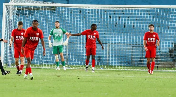 שחקני הפועל חדרה מאוכזבים (שחר גרוס) שחקני הפועל חדרה מאוכזבים