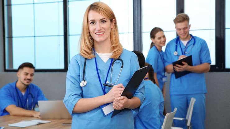 צפי לגידול משמעותי בהגעה של בוגרי מוסדות בחו"ל שייפסלו משנה הבאה. אילוסטרציה (צילום: shutterstock) סטאז' ברפואה