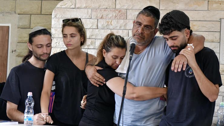 הלווייתה של מעיין אמיר