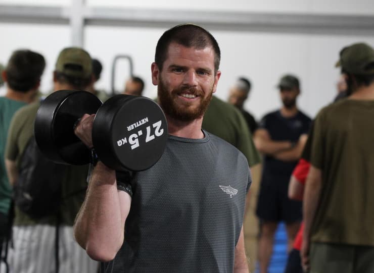 סרן חגי שלו. "יש מקרי קיצון, אבל גם בגולני יש כאלה שלא עשו ספורט" (צילום: שמואל מוניץ) סרן חגי שלו