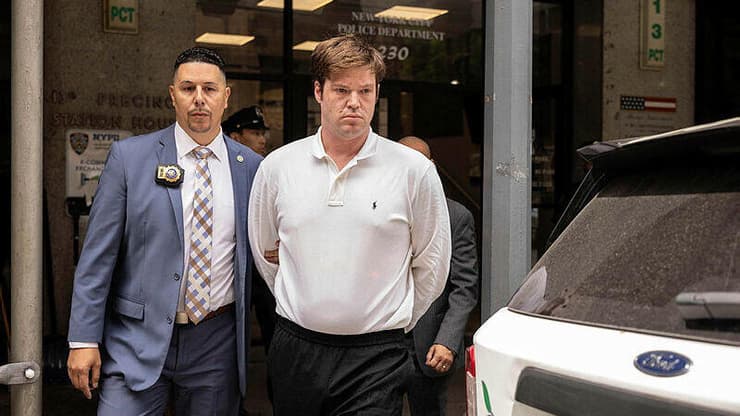 העצור הנוסף בפרשה, וויליאם דופלסי