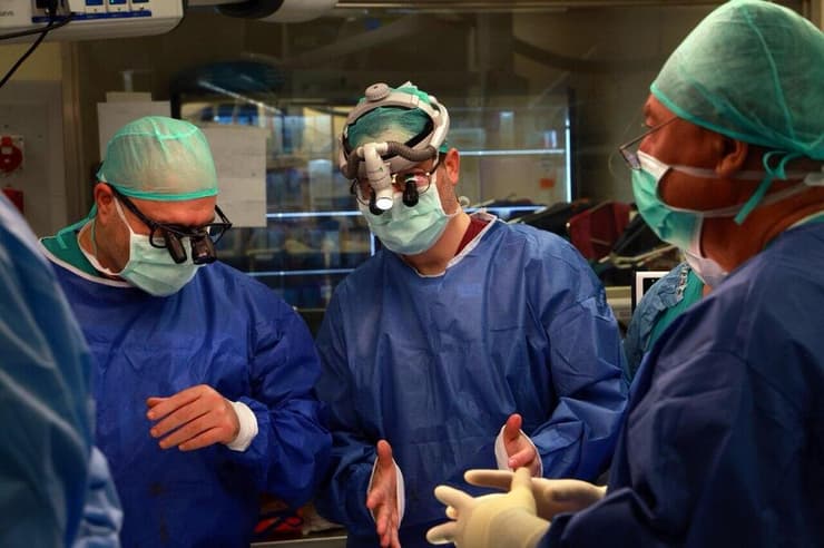 השתלת לב מלאכותי מתקדם Aeson מתוצרת CARMAT במרכז הרפואי שיבא