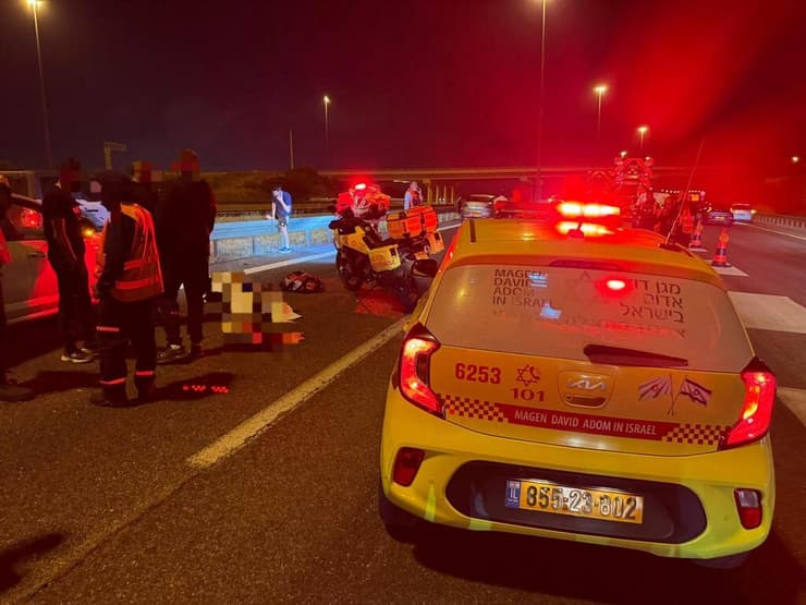 פועל נהרג מפגיעת רכב בכביש 6, סמוך למחלף שורק