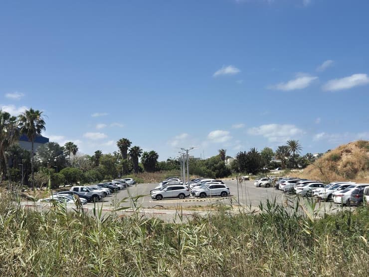 החניון לאורחים