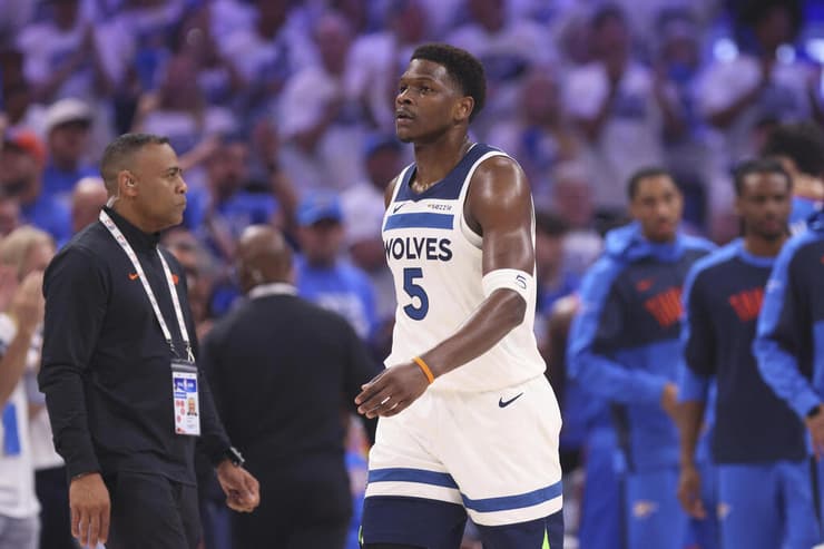 אדוארדס מאוכזב, הלילה מול הת'אנדר