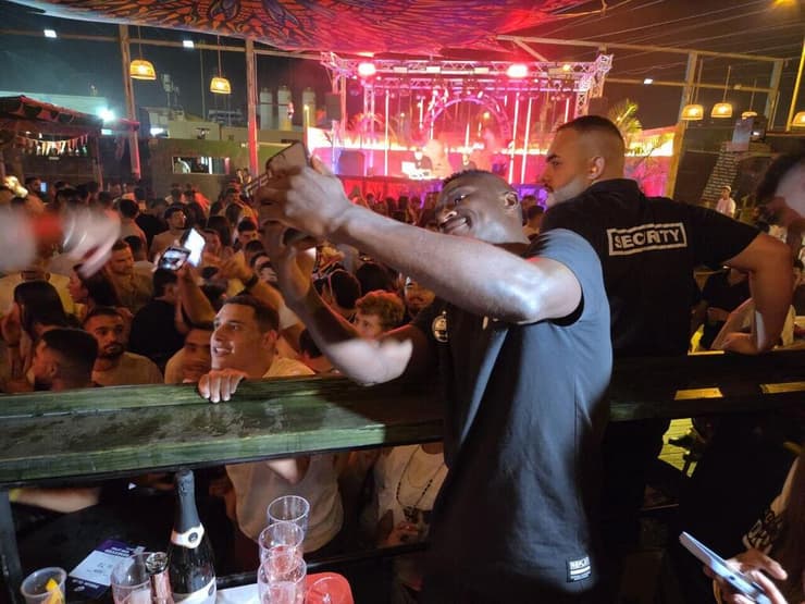 הפועל באר-שבע חוגגת את הזכייה בגביע