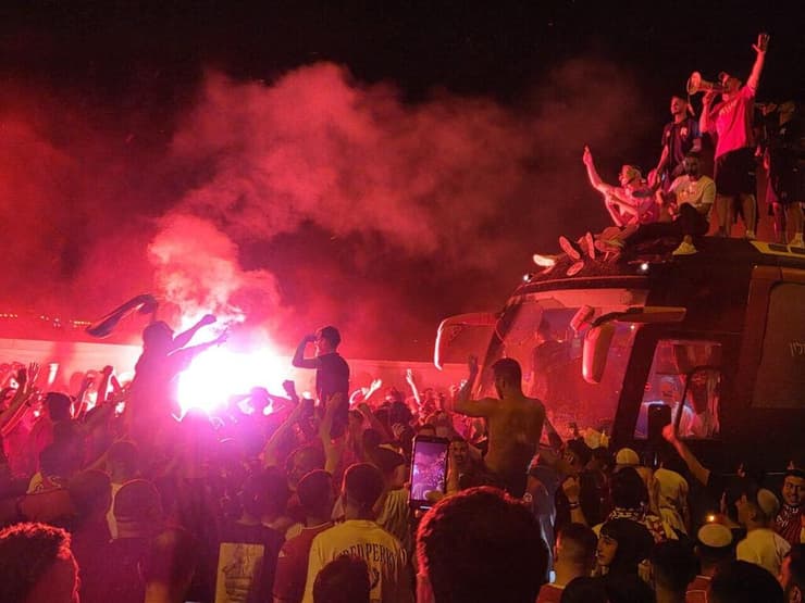 הפועל באר-שבע חוגגת את הזכייה בגביע