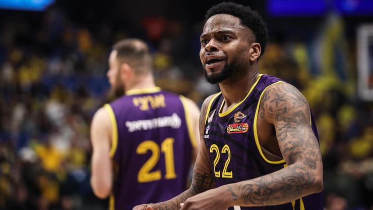 עונה הפכפכה לחולון. קופר (צילום: עוז מועלם) קופר