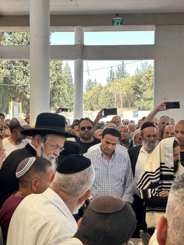 הלווית אהרון עמרם