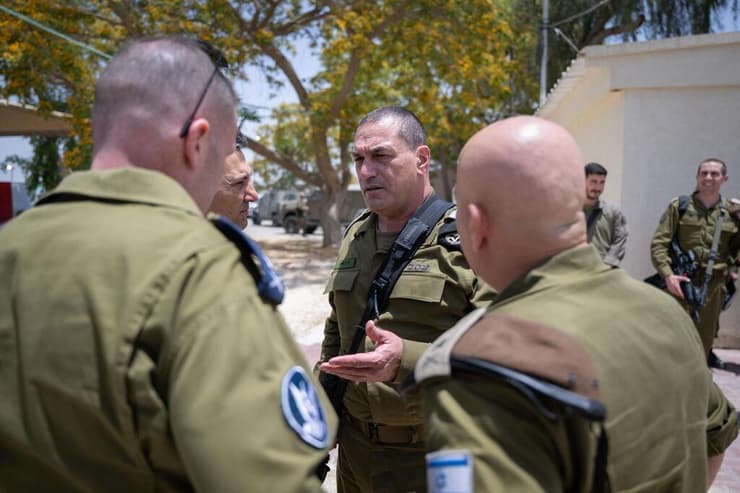 הרמטכ"ל זמיר בהערכת המצב, היום (צילום: דובר צה"ל) הרמטכ"ל אייל זמיר קיים סיור והערכת מצב בדרום רצועת עזה