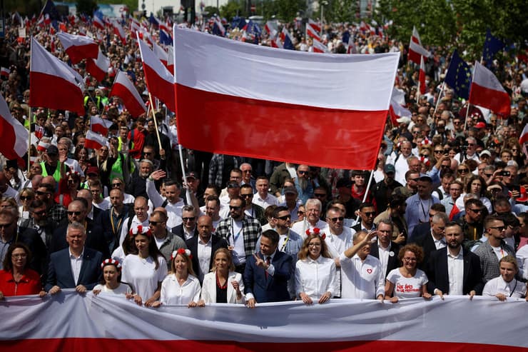 עצרת ב ורשה של ראש העיר ורשה רפאל צ'אסקובסקי  בחירות ל נשיאות פולין 25 במאי