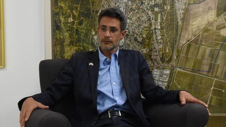 "מרגיש שמדינת ישראל נלחמת בי – לא בחיזבאללה ולא באיראן". שטרן (צילום: אביהו שפירא ) קריית שמונה בקריסה