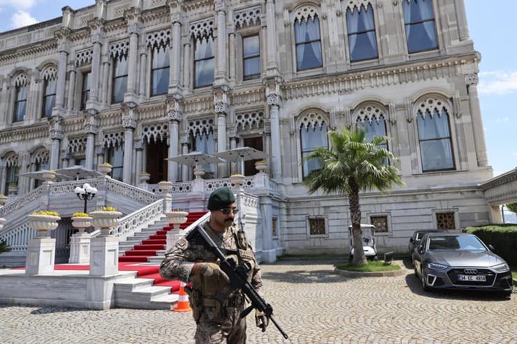 איסטנבול טורקיה אבטחה לפני פגישה רוסיה אוקראינה