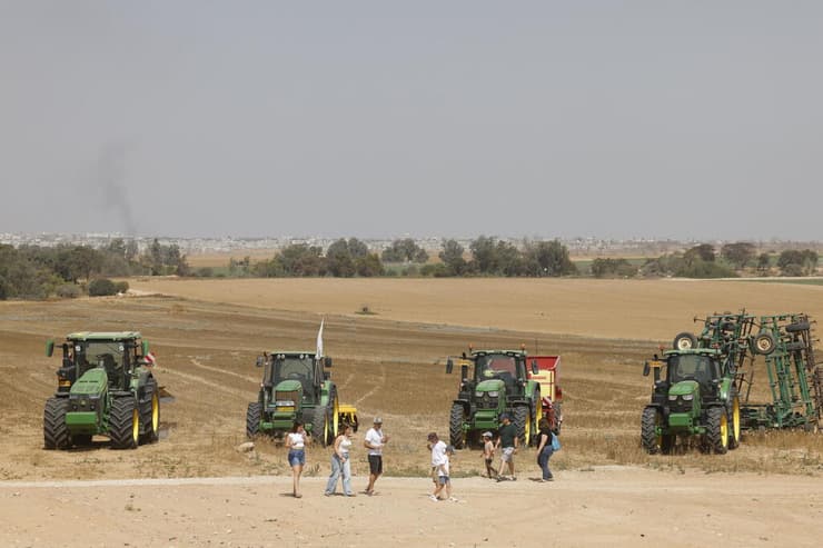 חגיגות חג השבועות בקיבוץ ניר עוז