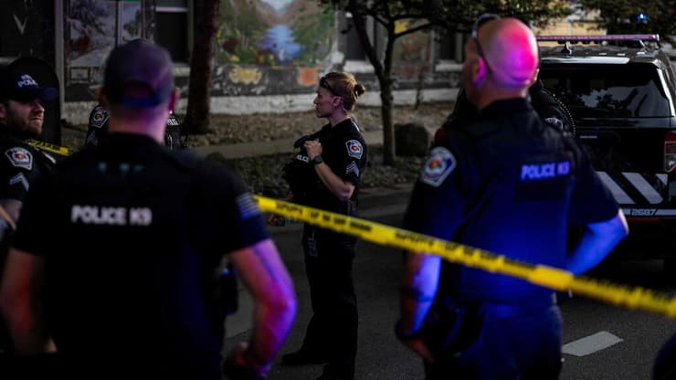 המשטרה בבולדר באזור פיגוע בקבוקי התבערה