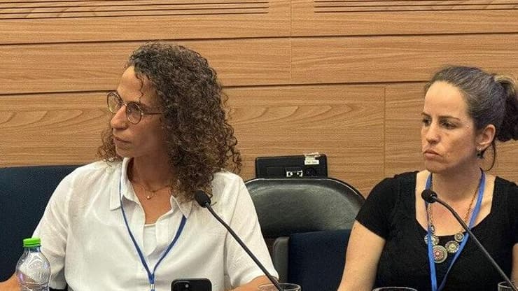 יעל אריאל ויעל שטרית בוועדה לקידום מעמד האישה ושיוויון מגדרי חושפות כיצד ילדות מכל הארץ נאנסו בטקסי פולחן לאורך שנים