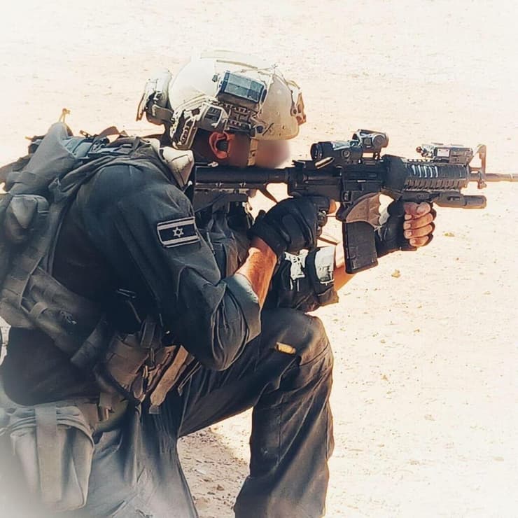 "ההצלחה הגדולה היא הפצת הידע". לוחם ביחידת הזאבים יחידת הזאבים זאבים זאב גשש גששים