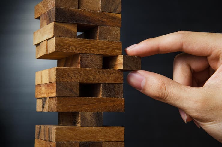 משמעות המילה "Jenga" בסווהילית היא פשוט - לבנות. (shutterstock.com) Jenga ג'נגה