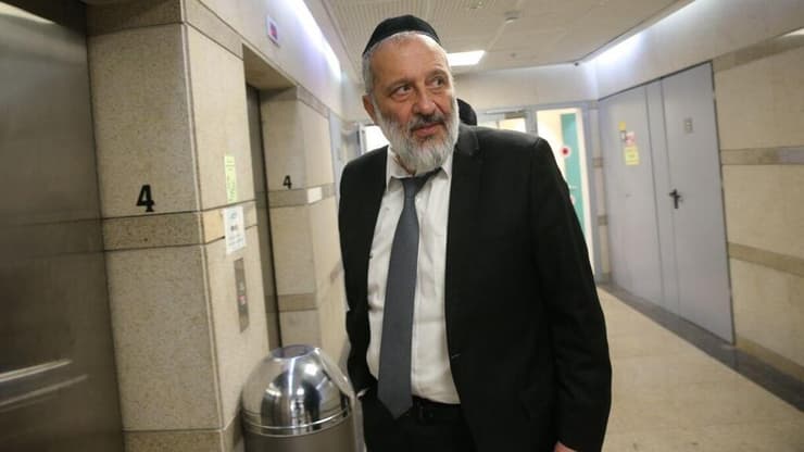 חברי הכנסת מש"ס יוצאים מישיבת המפלגה בהר החוצבים