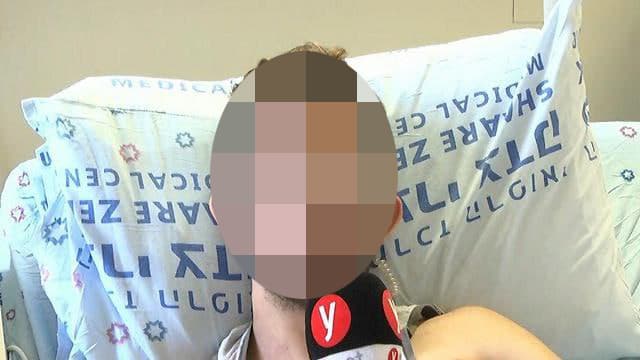 רוכב אופנוע שהוכה על ידי שוטרים