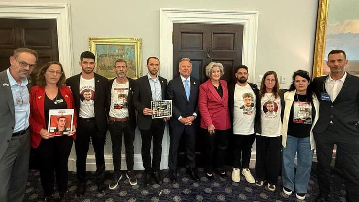 משפחות חטופים בבית הלבן