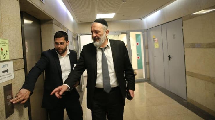 חברי הכנסת מש"ס יוצאים מישיבת המפלגה בהר החוצבים