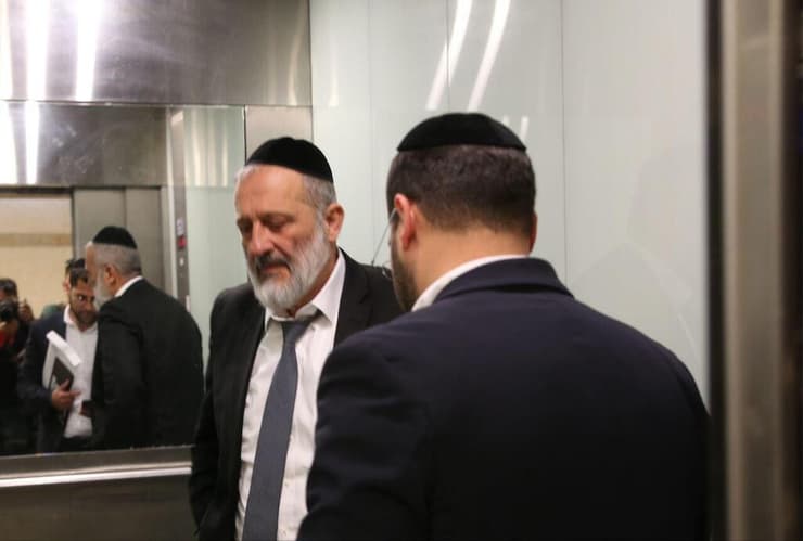 צילום: אלכס קולומויסקי חברי הכנסת מש"ס יוצאים מישיבת המפלגה בהר החוצבים