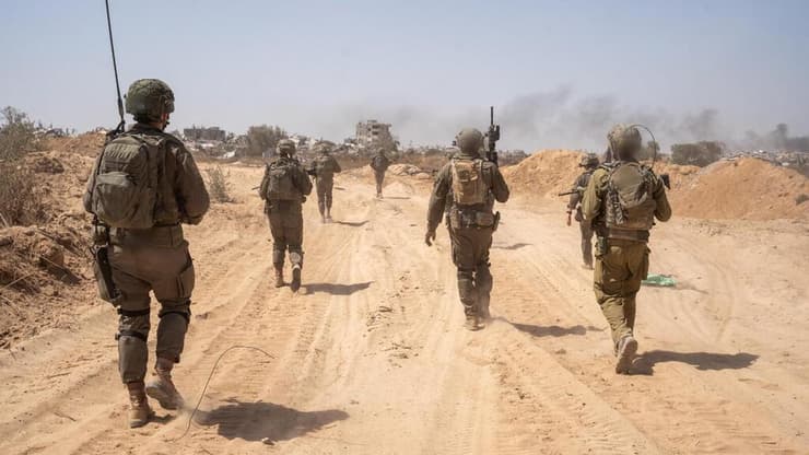 לוחמים בצפון הרצועה. "חבל לעצור עכשיו" (צילום: דובר צה"ל) פעילות צוות הקרב של חטיבת הנח״ל בצפון רצועת עזה