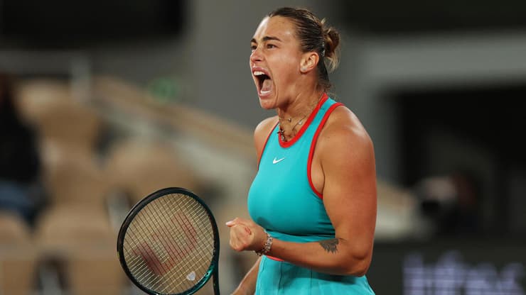 עלייה ראשונה בקריירה לגמר רולאן גארוס. ארינה סבאלנקה (REUTERS/Gonzalo Fuentes) הטניסיאית הבלארוסית ארינה סבאלנקה