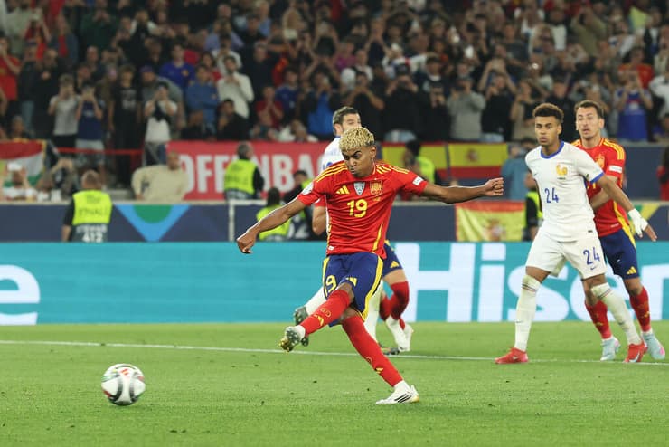 ימאל (צילום: Alexander Hassenstein/Getty Images) ימאל