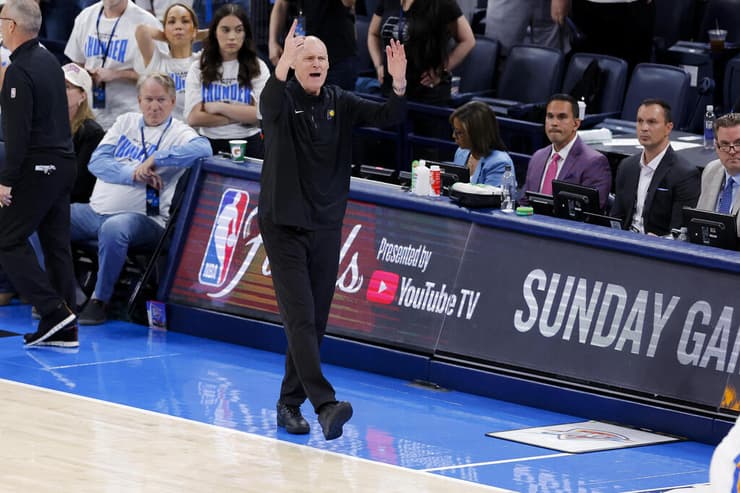 אחד המוחות הכי מבריקים בליגה. קרלייל (צילום: Alonzo Adams-Imagn Images) קרלייל