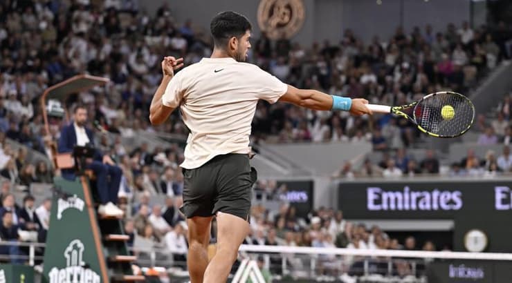 קרלוס אלקרס חובט