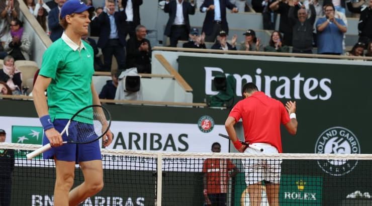 יאניק סינר מרוצה, נובאק ג'וקוביץ' יצליח להגיב?