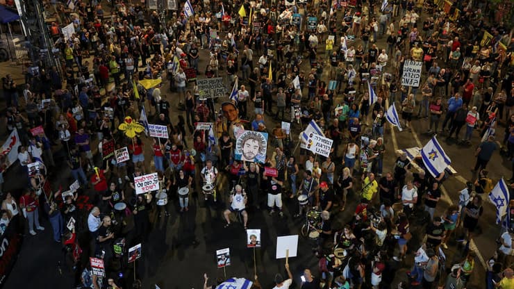 מחאה למען שחרור החטופים בדרך בגין, תל אביב