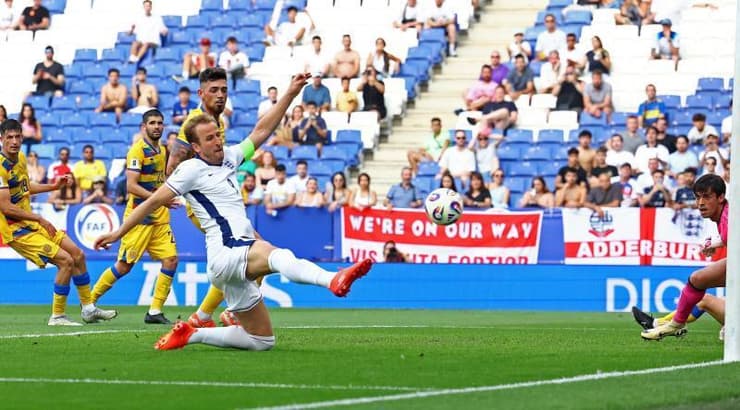 השער של הארי קיין (רויטרס) השער של הארי קיין