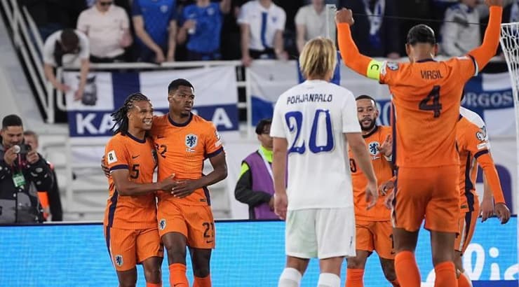 דנזל דומפריס חוגג