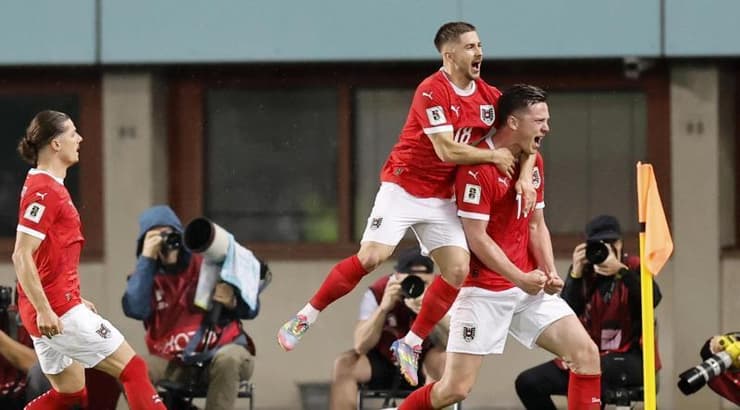 מיכאל גרגוריץ' חוגג עם רומנו שמיד את השער