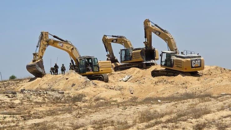 תיעוד הדחפורים במבצע החילוץ ברפיח רגעי החילוץ של נטפונג פינטה ברפיח