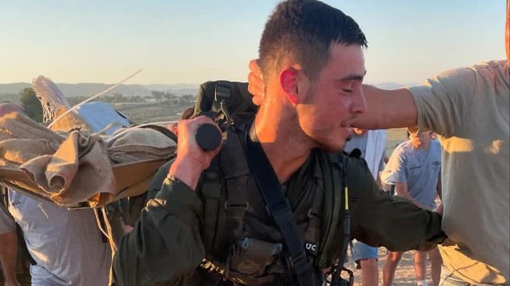 יערה כהן, אמו של החלל סמ"ר אורי יהונתן כהן ז"ל  משתפת תמונות שלה ושל בנה בפייסבוק