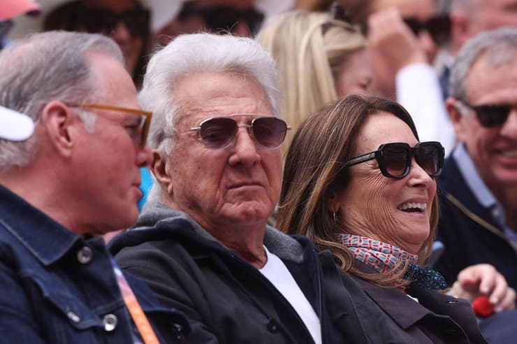 דסטין וליסה הופמן ביציע בפריז