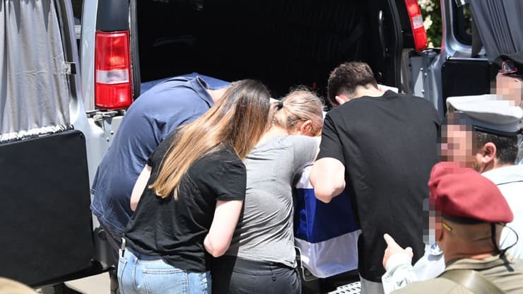 הלווייתו של סמ״ר יואב רוור בבית העלמין האזרחי שדה ורבורג