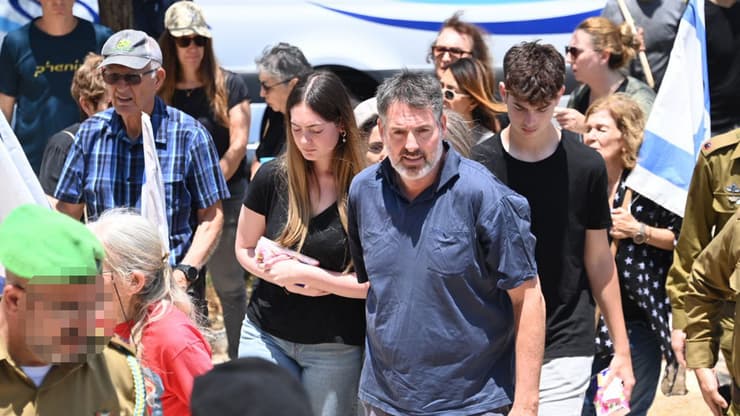 הלווייתו של סמ״ר יואב רוור בבית העלמין האזרחי שדה ורבורג