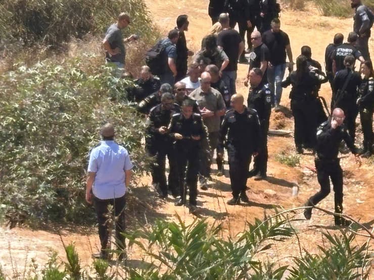 נער בן 13 נמצא ירוי  בחניה של מתחם יס-פלאנט בראשון לציון