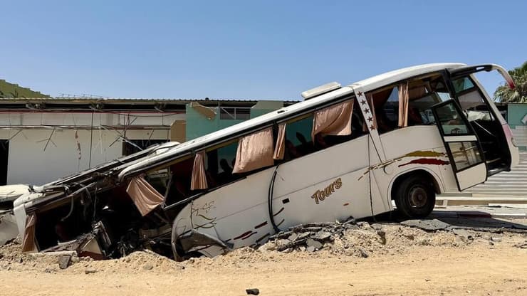הכתב רוני גרין שאולוב בבית החולים האירופי בחאן יונס ברצועת עזה
