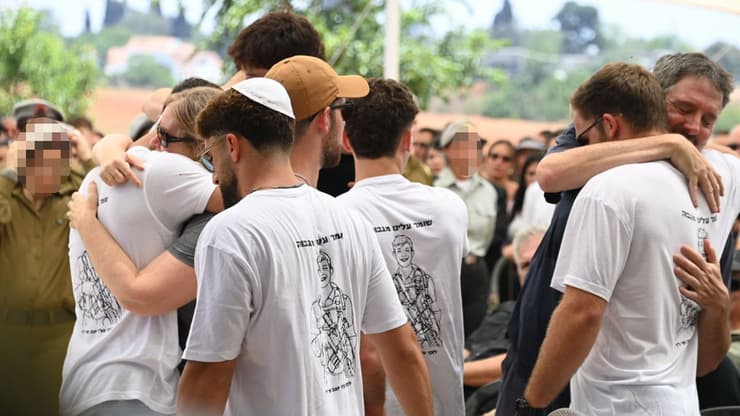 הלווייתו של סמ״ר יואב רוור בבית העלמין האזרחי שדה ורבורג