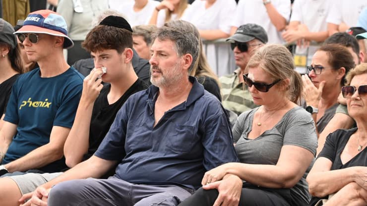 הלווייתו של סמ״ר יואב רוור בבית העלמין האזרחי שדה ורבורג