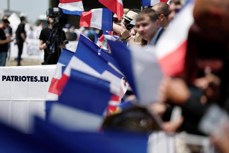 צילום: REUTERS/Benoit Tessier כנס של הימין הקיצוני בצרפת